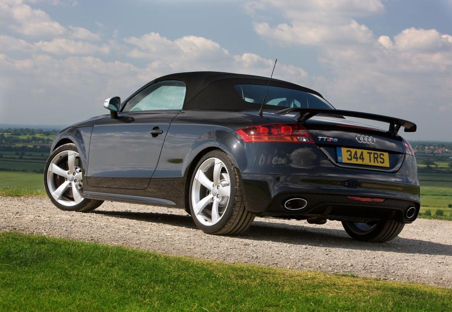  Audi TT RS Roadster (8J) 2009 года  (UK) (фото 19 из 23)